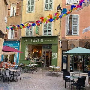 t2-3-centre-ville-lumineux-calme-avec-parking.fr-provencehotel.com/